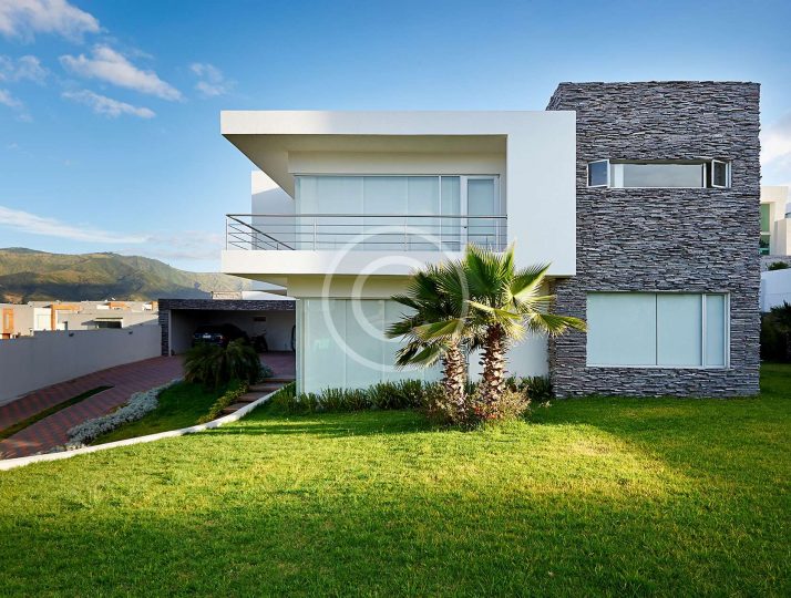 Cash Vs. Mortgage